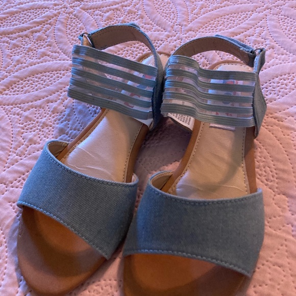 Shoes - Picture 1 of 10